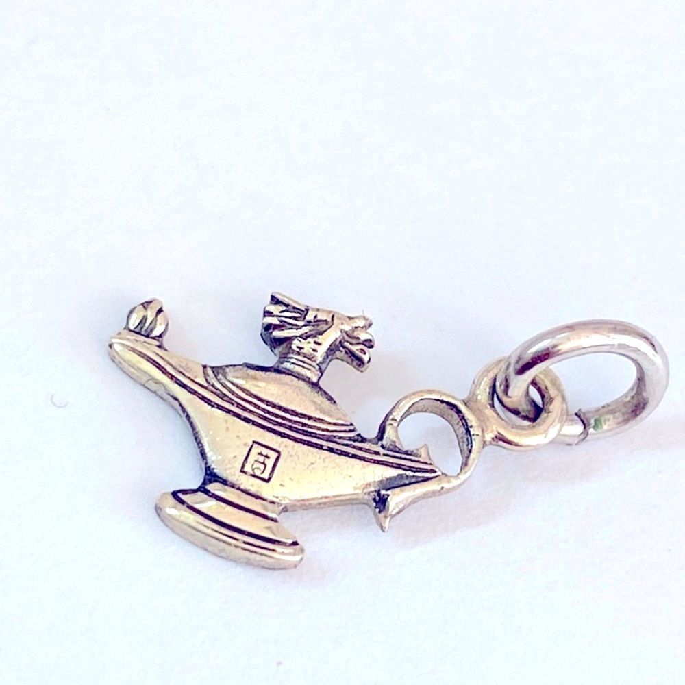 Genie lamp charm